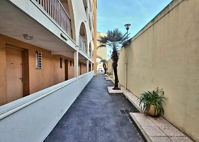 Lägenhet Joli T2 A Deux Pas De L'ile Des Loisirs Et Des Commerces Pour 5 A 6 Personnes Agde